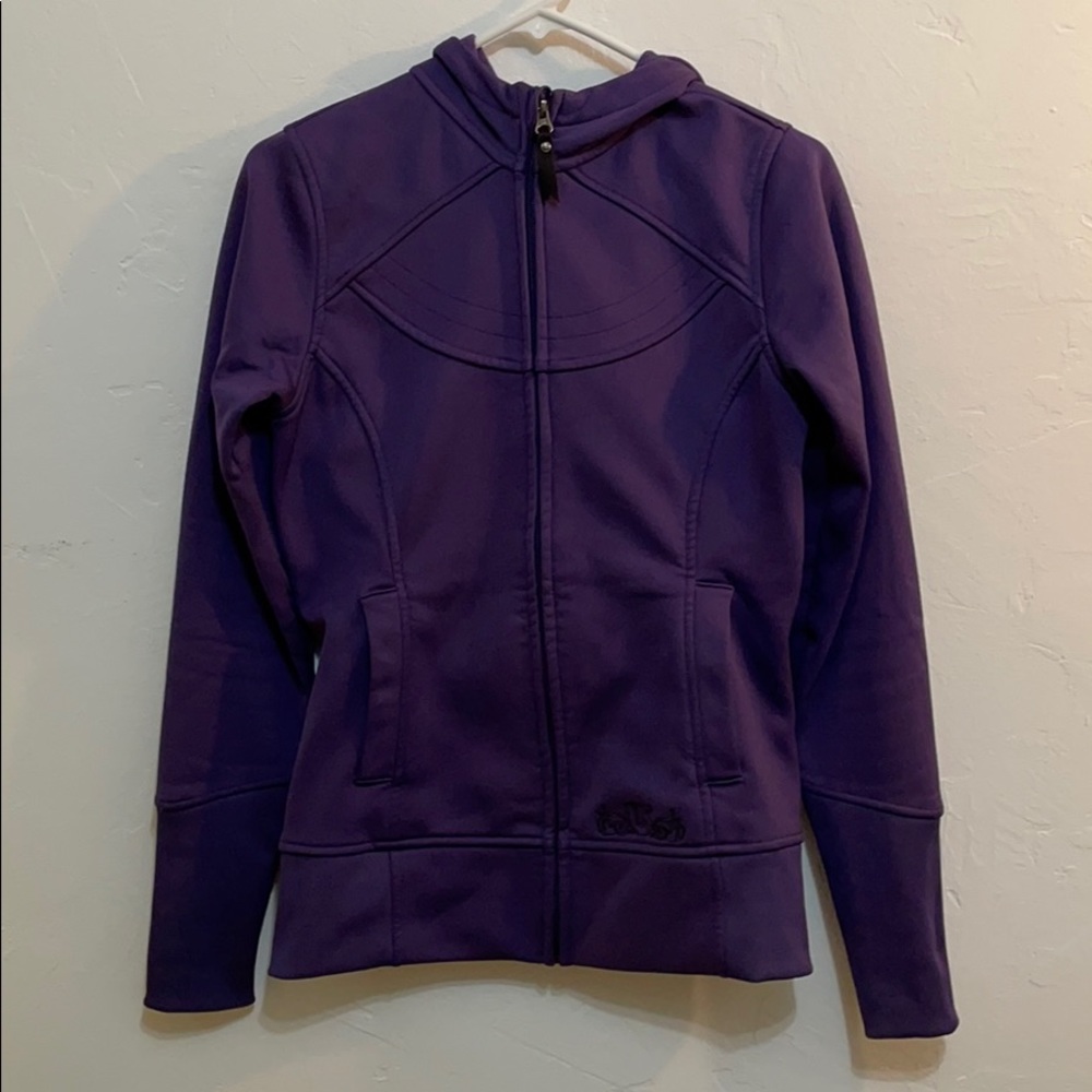 Closet clear-out! 🙌🏼🙌🏼 Burton women’s hoodie